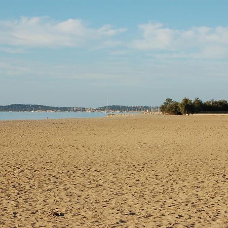 Grand Studio A 5Mns De La Plage Des Salins Hyeres Bagian luar foto